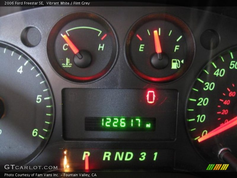 Vibrant White / Flint Grey 2006 Ford Freestar SE