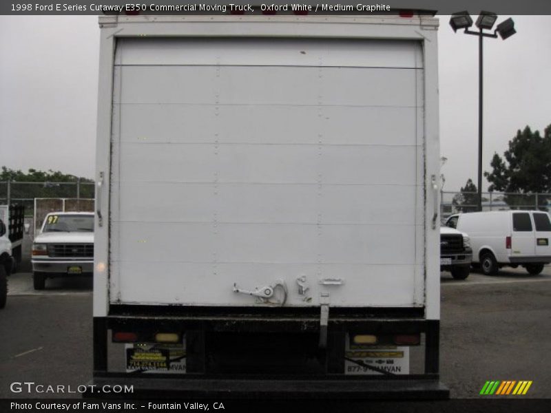 Oxford White / Medium Graphite 1998 Ford E Series Cutaway E350 Commercial Moving Truck