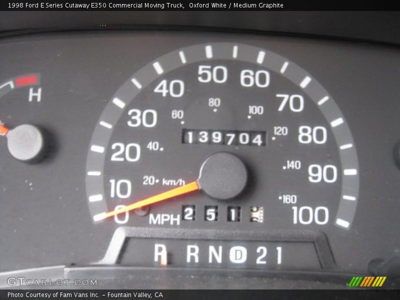 Oxford White / Medium Graphite 1998 Ford E Series Cutaway E350 Commercial Moving Truck