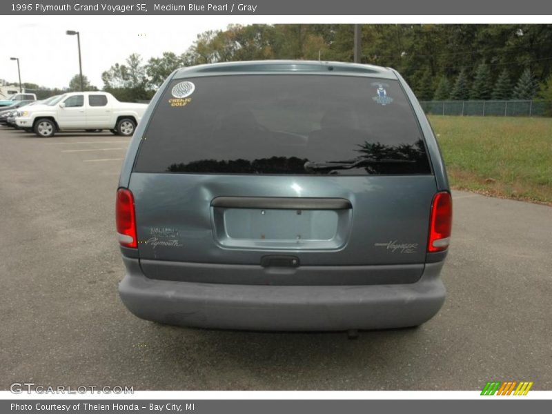 Medium Blue Pearl / Gray 1996 Plymouth Grand Voyager SE