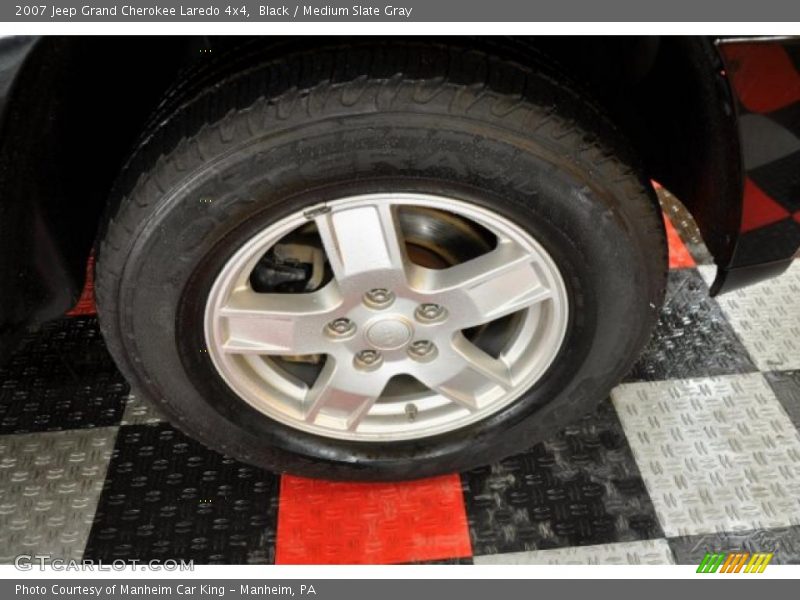 Black / Medium Slate Gray 2007 Jeep Grand Cherokee Laredo 4x4