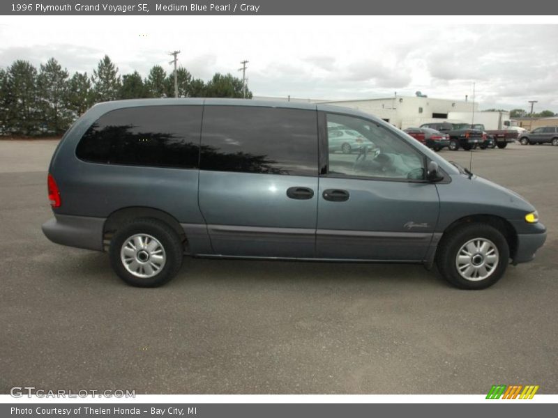 Medium Blue Pearl / Gray 1996 Plymouth Grand Voyager SE