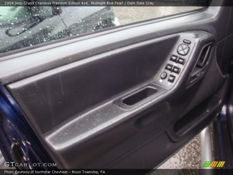 Door Panel of 2004 Grand Cherokee Freedom Edition 4x4