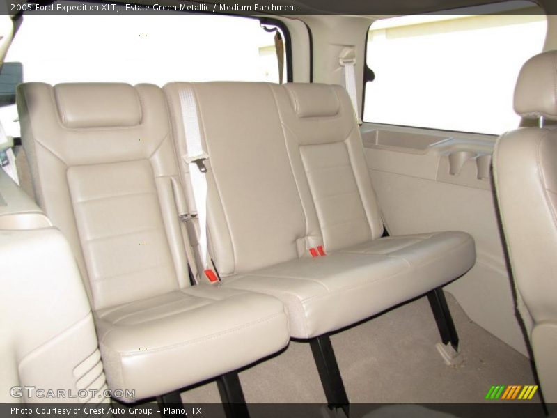Estate Green Metallic / Medium Parchment 2005 Ford Expedition XLT