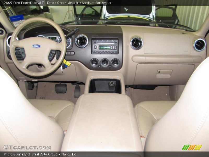 Estate Green Metallic / Medium Parchment 2005 Ford Expedition XLT