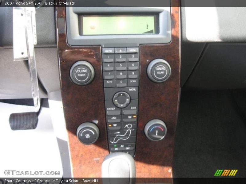 Black / Off-Black 2007 Volvo S40 2.4i