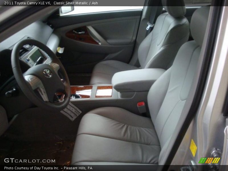 Classic Silver Metallic / Ash 2011 Toyota Camry XLE V6