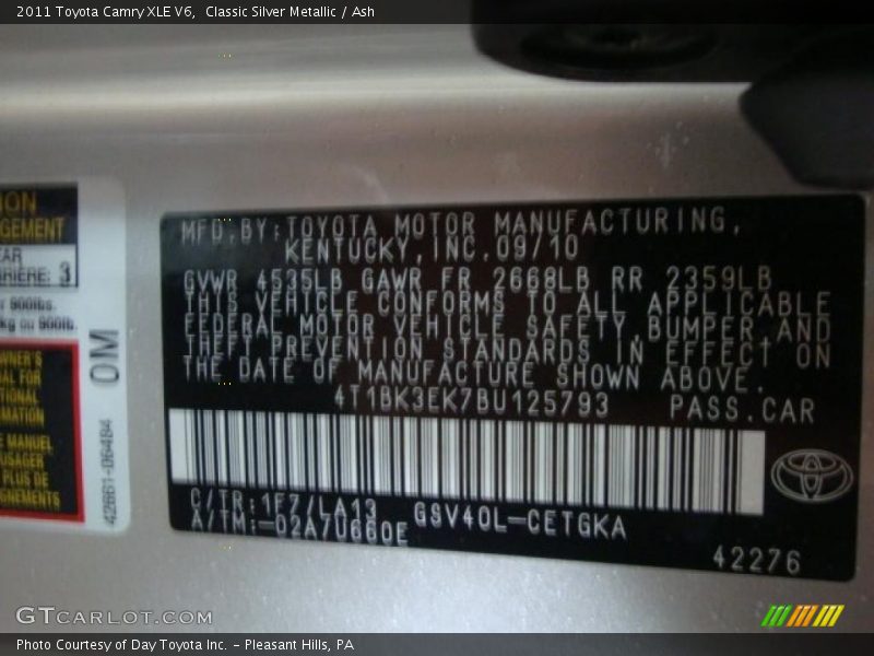Classic Silver Metallic / Ash 2011 Toyota Camry XLE V6