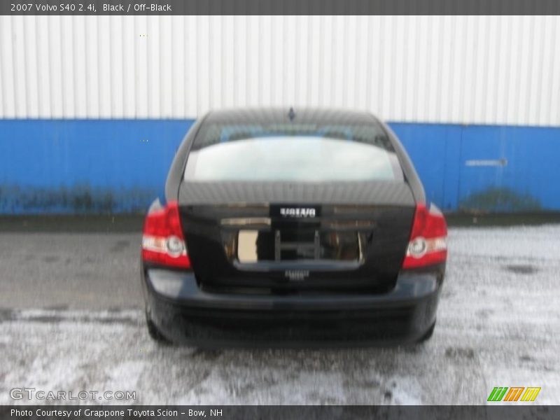 Black / Off-Black 2007 Volvo S40 2.4i