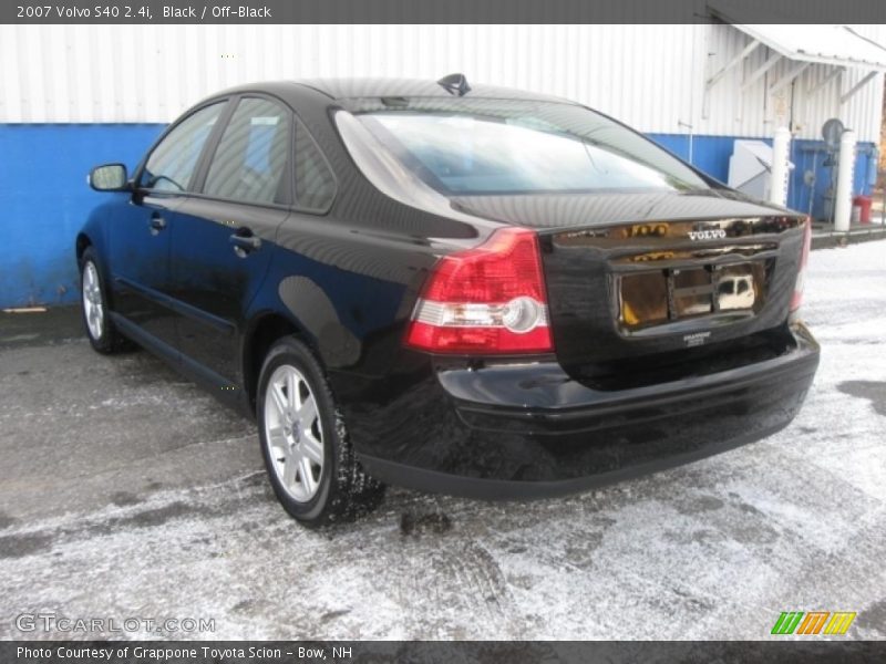Black / Off-Black 2007 Volvo S40 2.4i