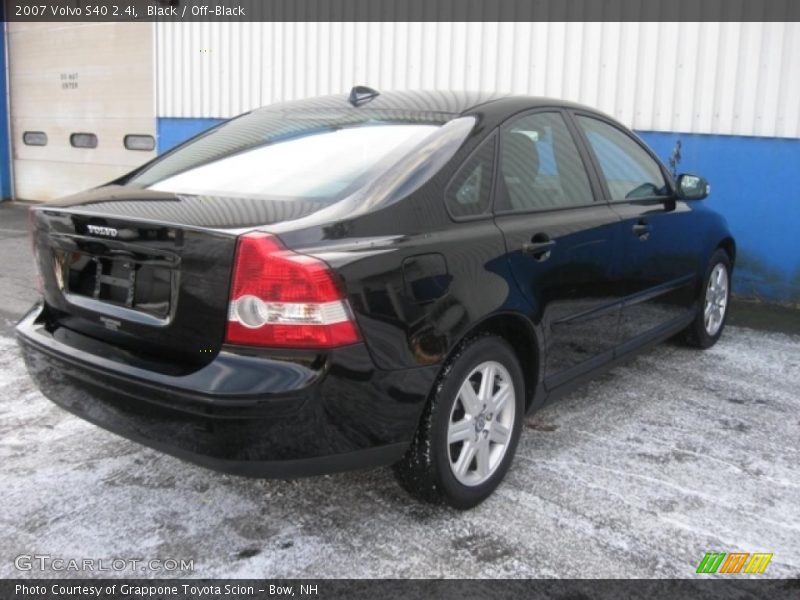Black / Off-Black 2007 Volvo S40 2.4i