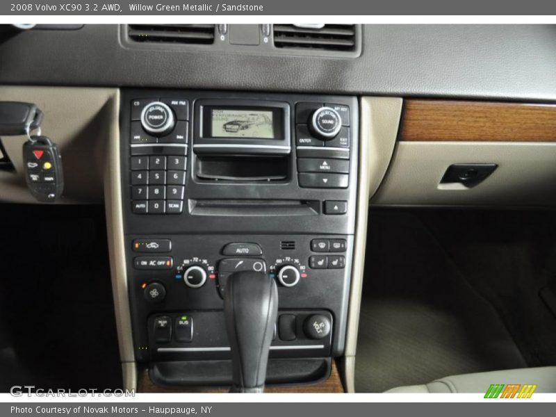 Willow Green Metallic / Sandstone 2008 Volvo XC90 3.2 AWD