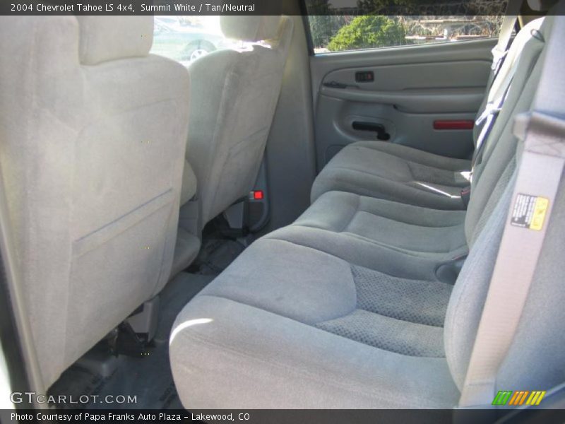 Summit White / Tan/Neutral 2004 Chevrolet Tahoe LS 4x4