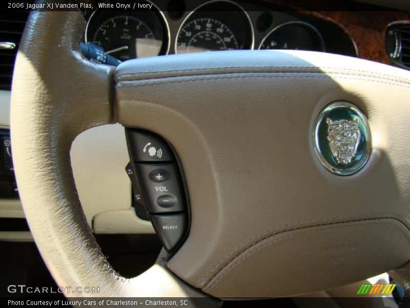 White Onyx / Ivory 2006 Jaguar XJ Vanden Plas