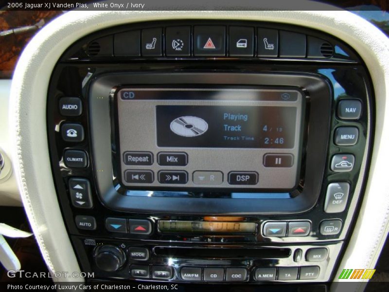 White Onyx / Ivory 2006 Jaguar XJ Vanden Plas