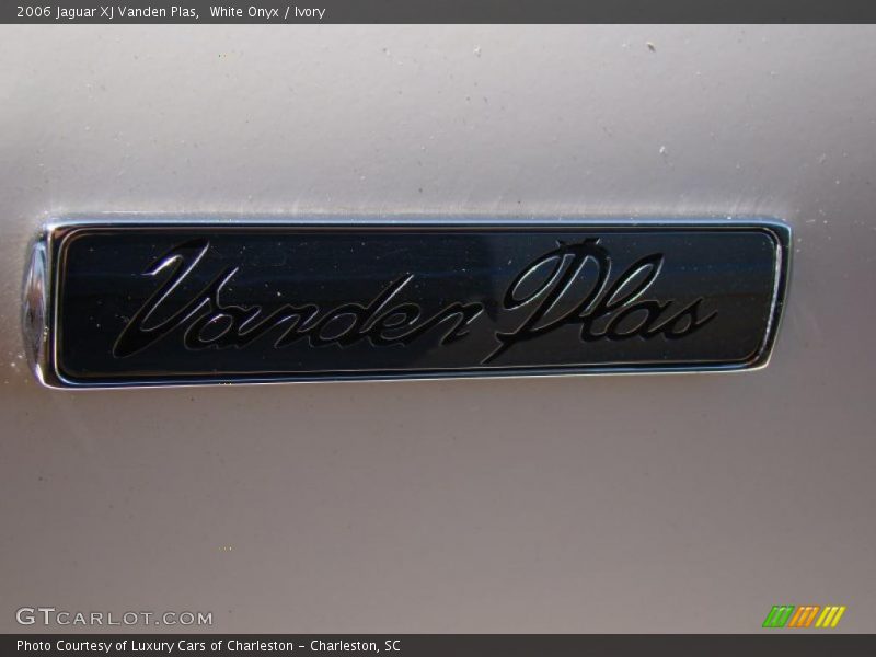 White Onyx / Ivory 2006 Jaguar XJ Vanden Plas