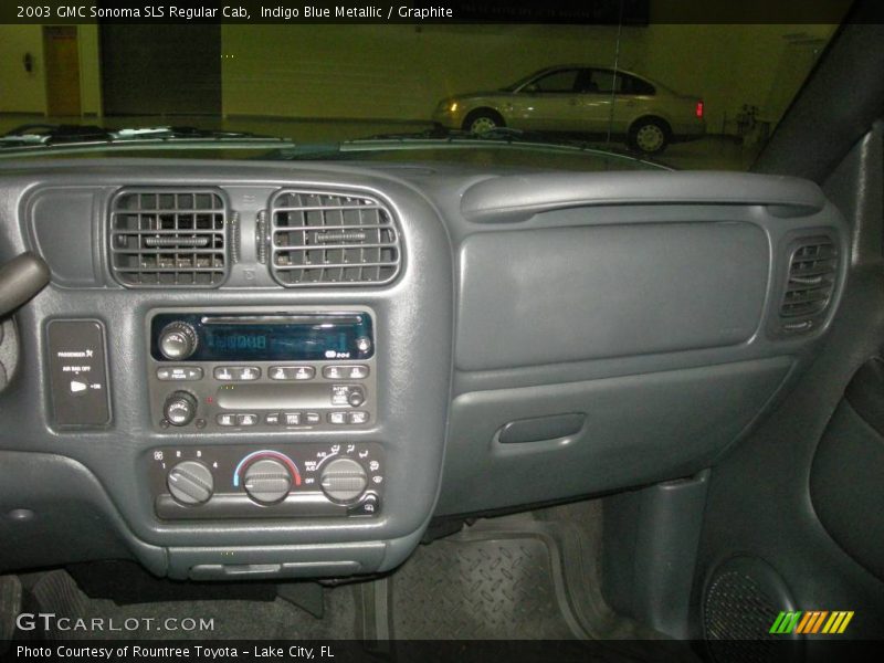 Indigo Blue Metallic / Graphite 2003 GMC Sonoma SLS Regular Cab