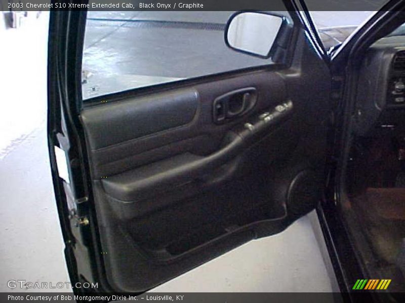 Black Onyx / Graphite 2003 Chevrolet S10 Xtreme Extended Cab