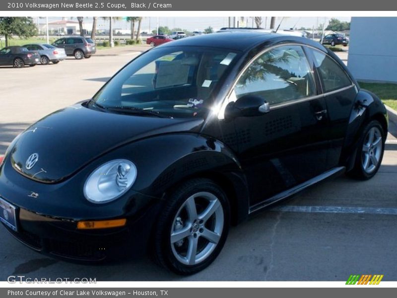 Black / Cream 2010 Volkswagen New Beetle 2.5 Coupe