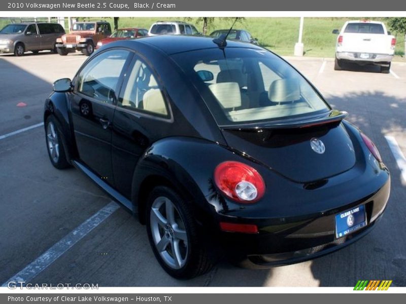 Black / Cream 2010 Volkswagen New Beetle 2.5 Coupe