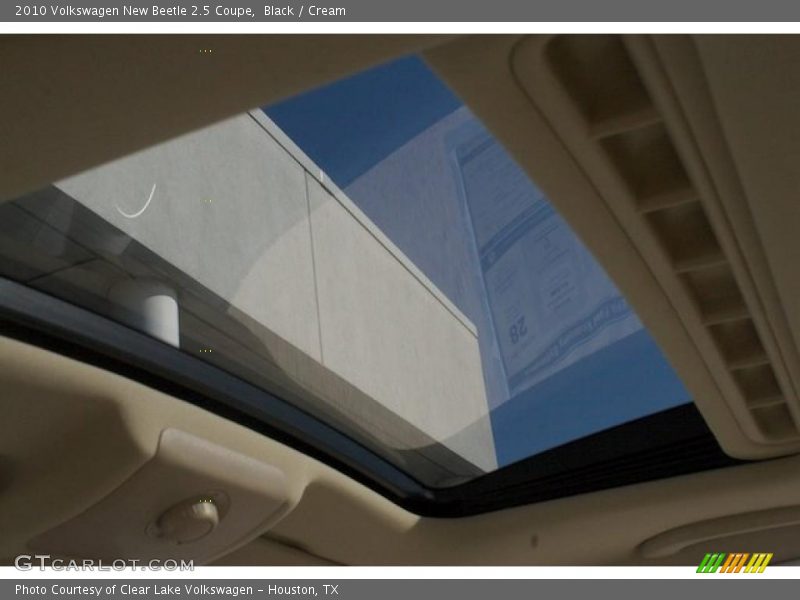 Black / Cream 2010 Volkswagen New Beetle 2.5 Coupe