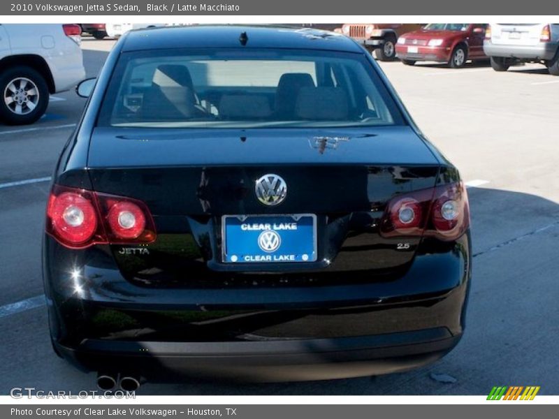 Black / Latte Macchiato 2010 Volkswagen Jetta S Sedan