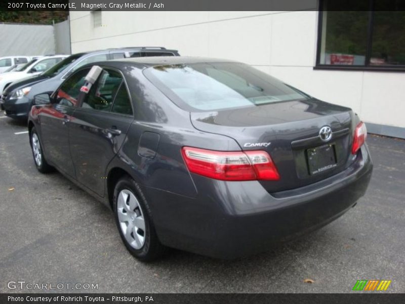 Magnetic Gray Metallic / Ash 2007 Toyota Camry LE