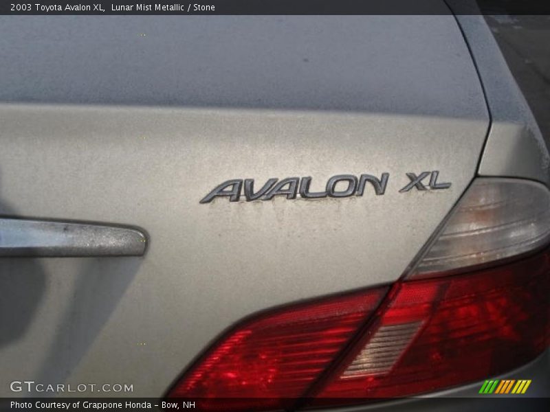 Lunar Mist Metallic / Stone 2003 Toyota Avalon XL