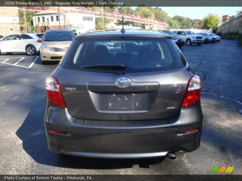 Magnetic Gray Metallic / Dark Charcoal 2009 Toyota Matrix S AWD