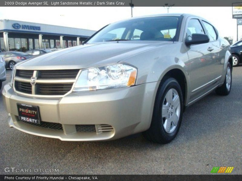 Light Sandstone Metallic / Dark Slate Gray 2009 Dodge Avenger SE