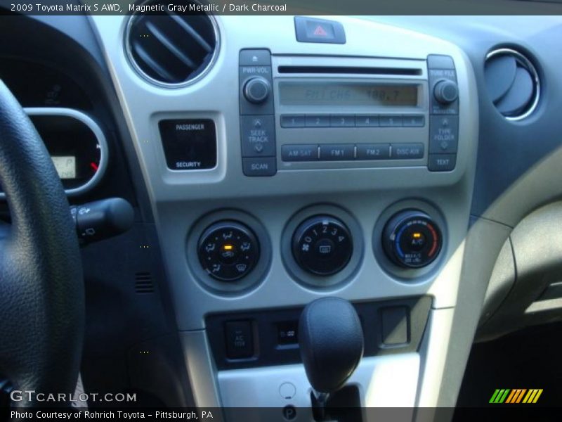 Magnetic Gray Metallic / Dark Charcoal 2009 Toyota Matrix S AWD