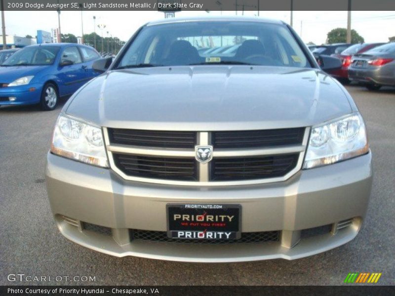 Light Sandstone Metallic / Dark Slate Gray 2009 Dodge Avenger SE