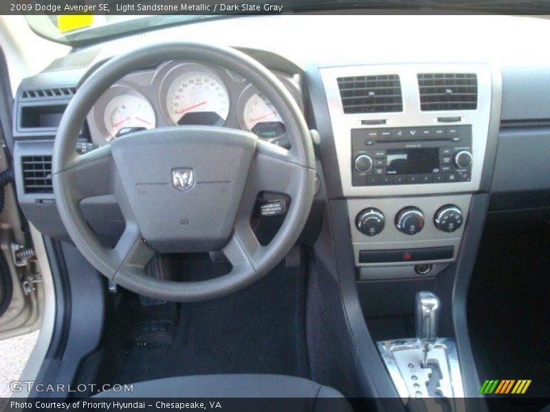 Light Sandstone Metallic / Dark Slate Gray 2009 Dodge Avenger SE