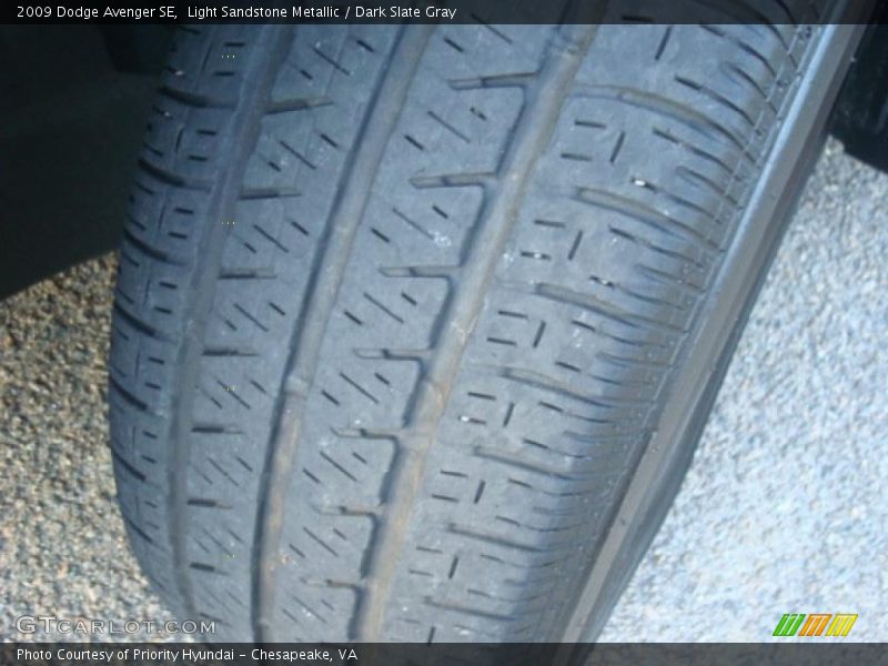 Light Sandstone Metallic / Dark Slate Gray 2009 Dodge Avenger SE