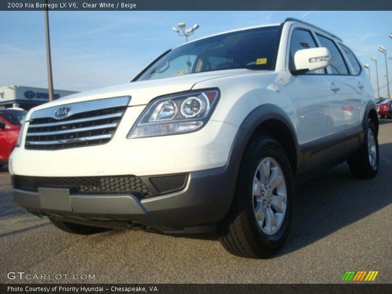 Clear White / Beige 2009 Kia Borrego LX V6