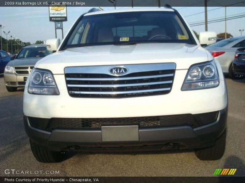 Clear White / Beige 2009 Kia Borrego LX V6