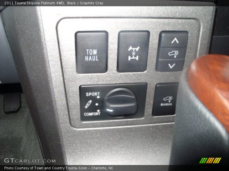 Black / Graphite Gray 2011 Toyota Sequoia Platinum 4WD