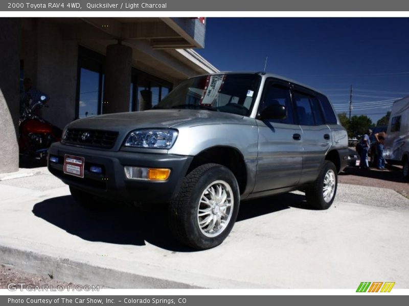 Quicksilver / Light Charcoal 2000 Toyota RAV4 4WD