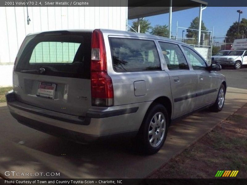 Silver Metallic / Graphite 2001 Volvo V70 2.4