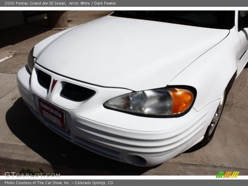Arctic White / Dark Pewter 2000 Pontiac Grand Am SE Sedan
