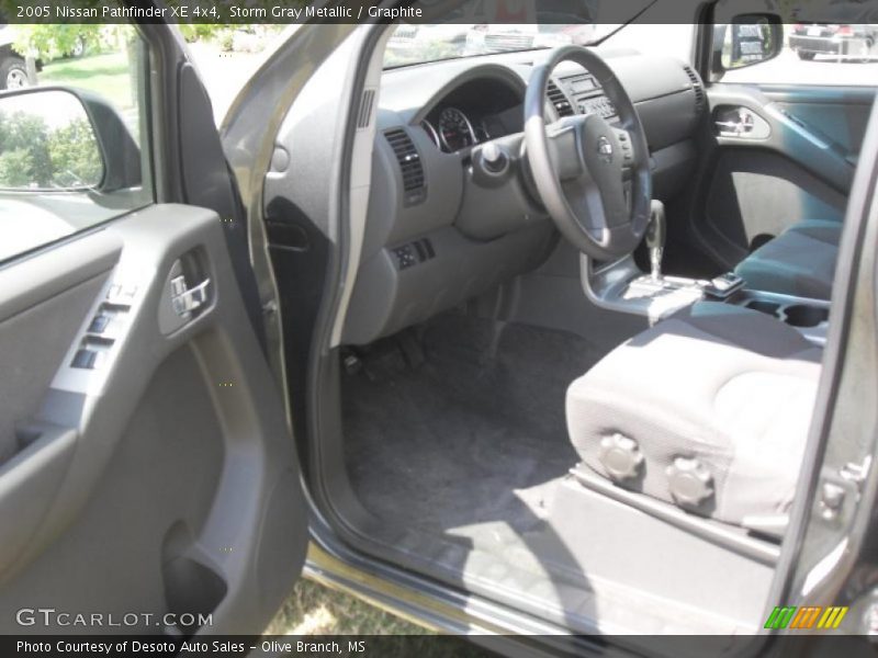 Storm Gray Metallic / Graphite 2005 Nissan Pathfinder XE 4x4