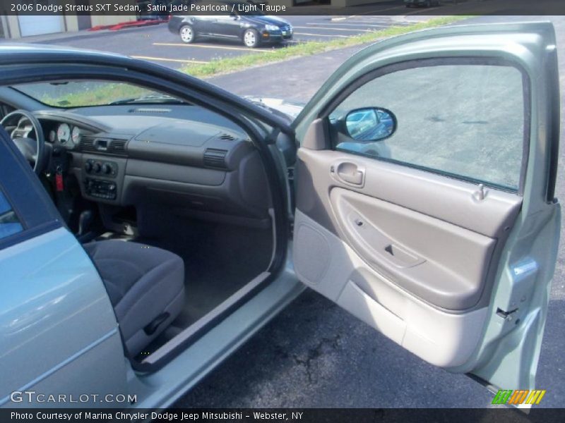Satin Jade Pearlcoat / Light Taupe 2006 Dodge Stratus SXT Sedan