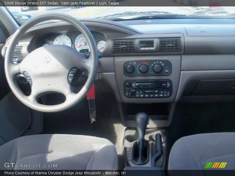 Satin Jade Pearlcoat / Light Taupe 2006 Dodge Stratus SXT Sedan
