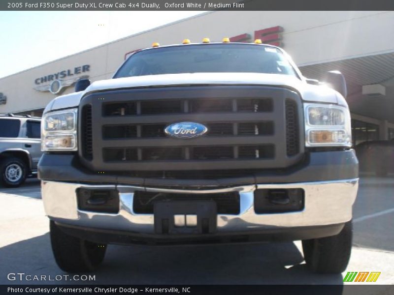 Oxford White / Medium Flint 2005 Ford F350 Super Duty XL Crew Cab 4x4 Dually