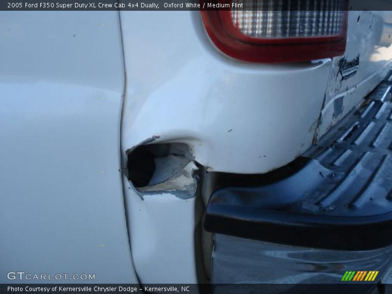Oxford White / Medium Flint 2005 Ford F350 Super Duty XL Crew Cab 4x4 Dually