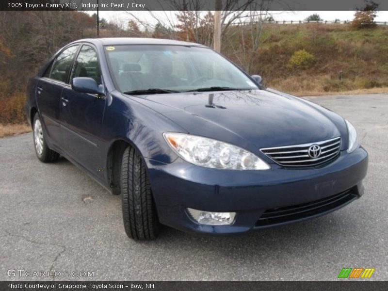 Indigo Ink Pearl / Gray 2005 Toyota Camry XLE