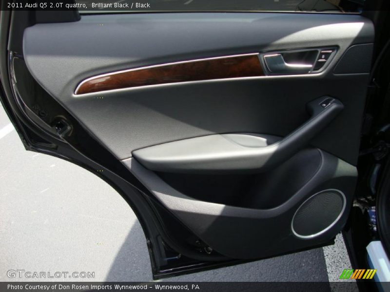 Brilliant Black / Black 2011 Audi Q5 2.0T quattro