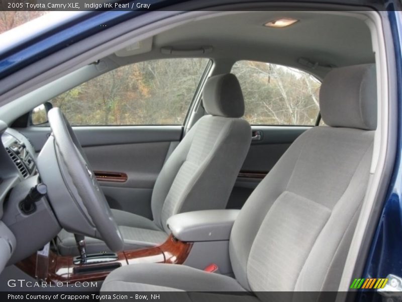 Indigo Ink Pearl / Gray 2005 Toyota Camry XLE