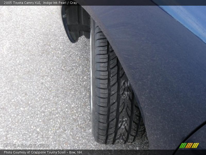 Indigo Ink Pearl / Gray 2005 Toyota Camry XLE