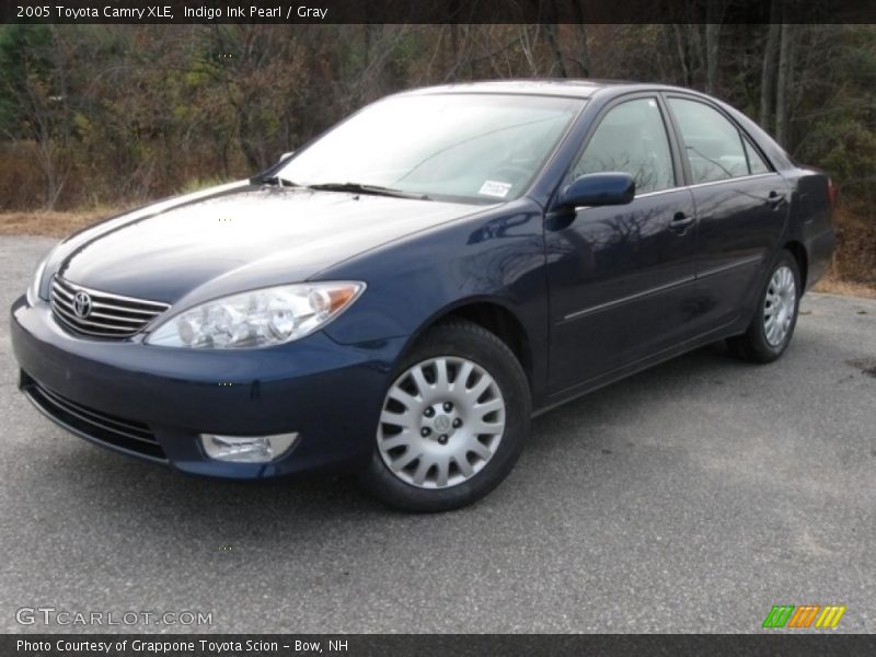 Indigo Ink Pearl / Gray 2005 Toyota Camry XLE